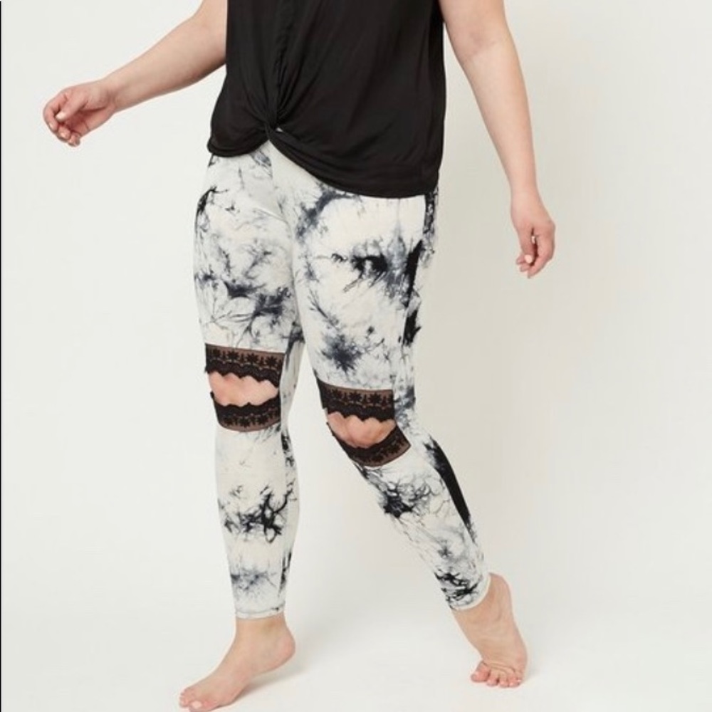 Plus size TIE DYE LACE Cut Out Leggings